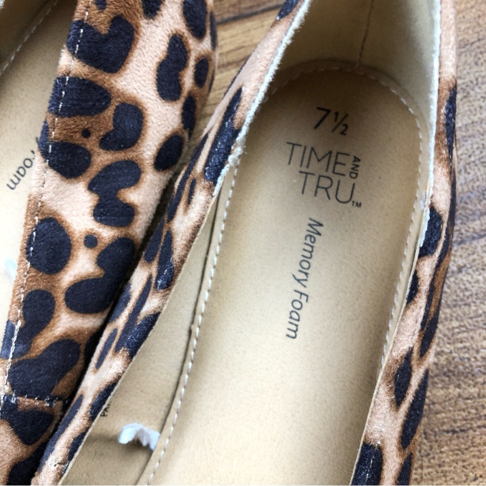 Time & True Leopard Print Slip On Flats Shoes - Picture 2 of 11